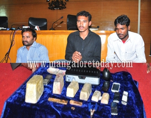 CIB  busts temple theft racket; valuables worth Rs 28 lakh seized 1